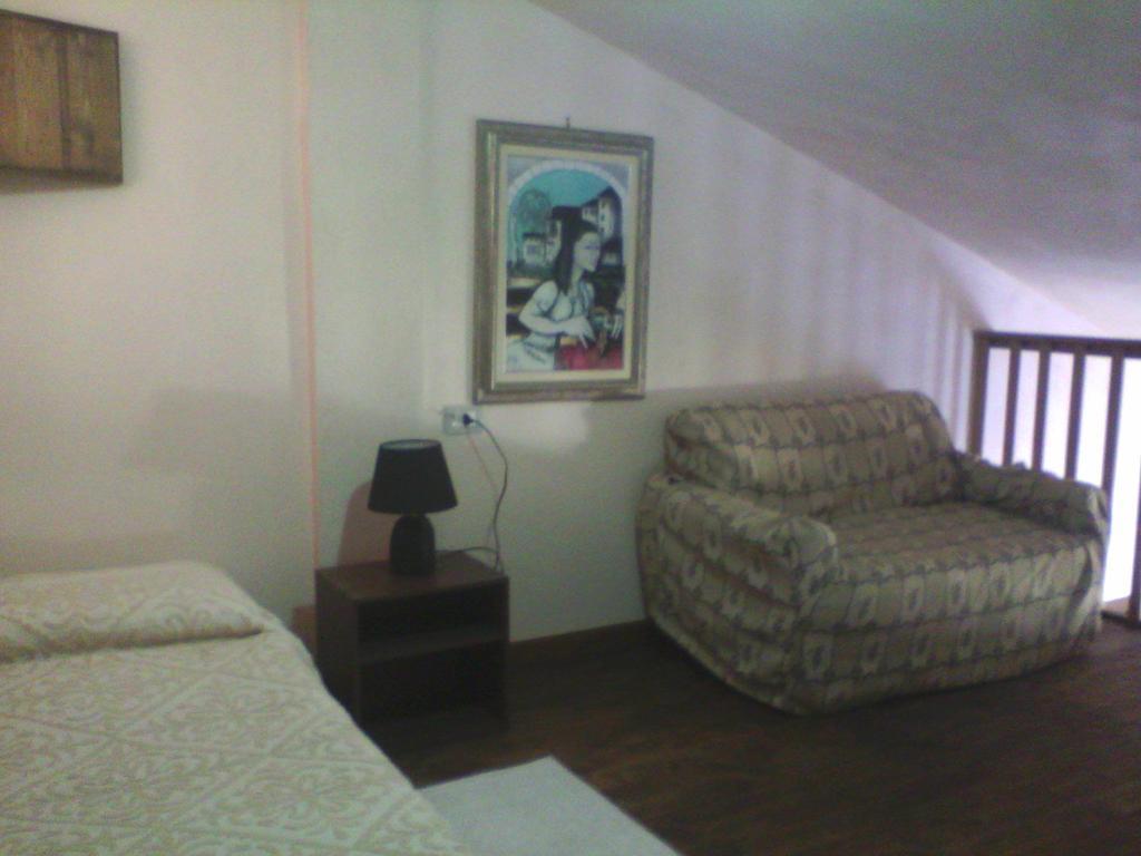 Hotel Valle Del Cedrino กัลเตลลิ ภายนอก รูปภาพ