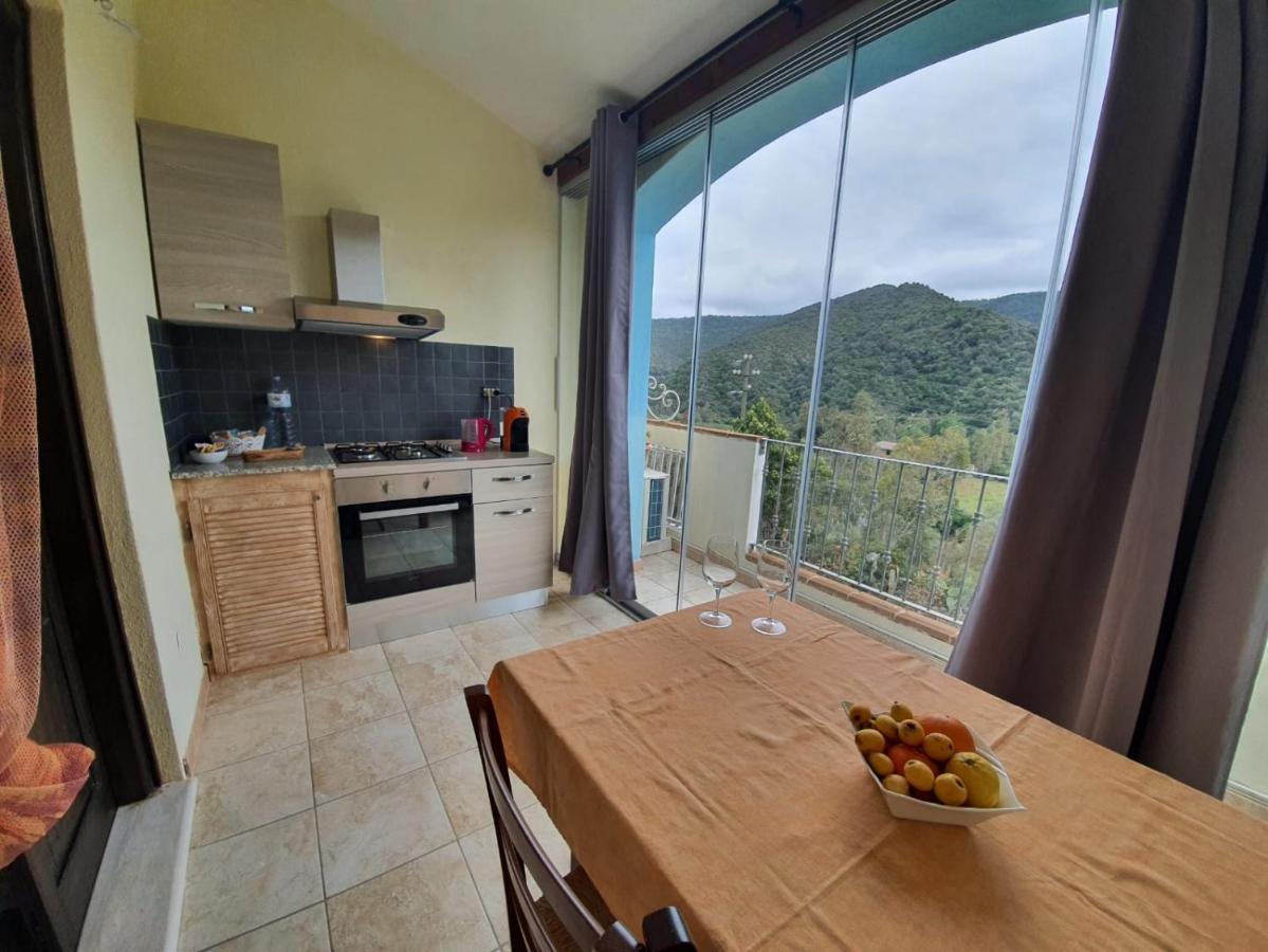 Hotel Valle Del Cedrino กัลเตลลิ ภายนอก รูปภาพ